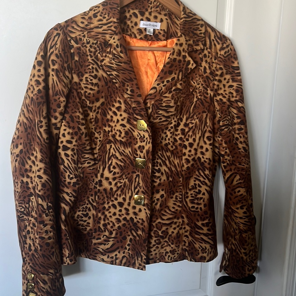 EUC Joan Rivers Tailored Animal Print blazer jacket. Size medium